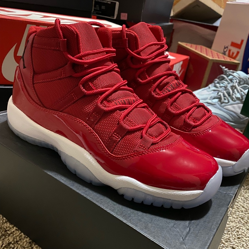 Jordan 11 highs never worn